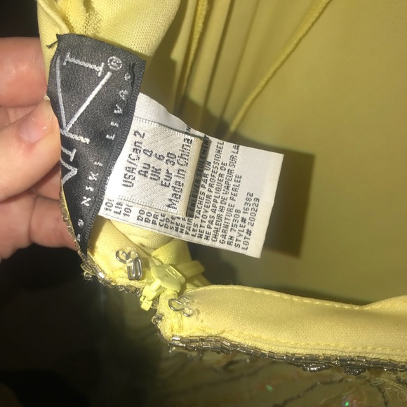 Yellow prom dress - Picture 4 of 7